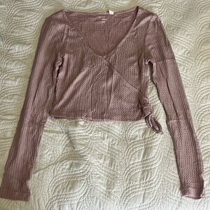 Pinkish purple long sleeve women’s PacSun top
